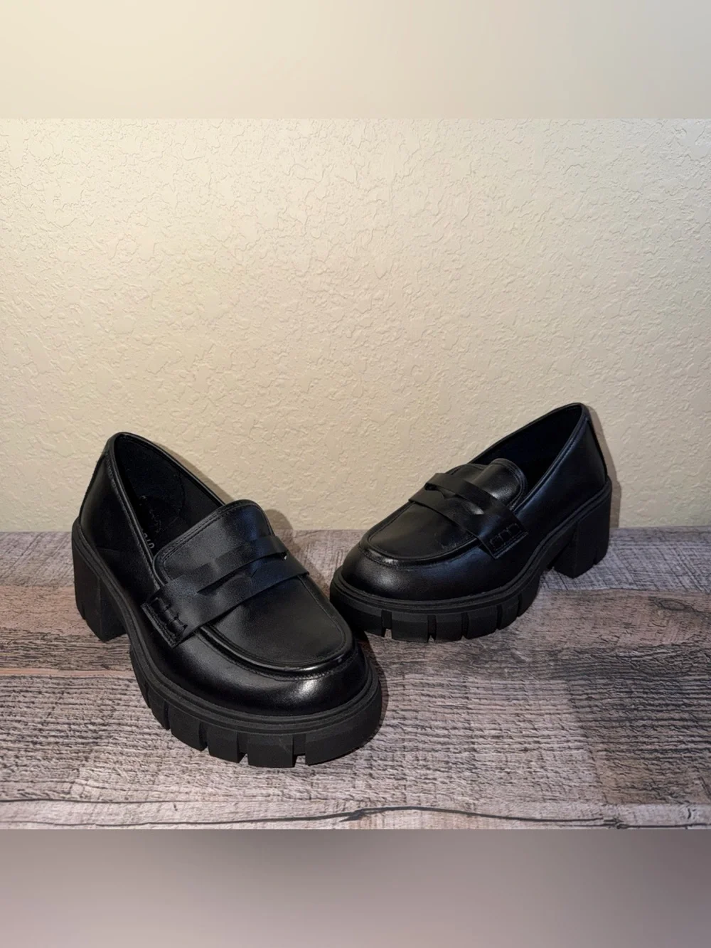 Torrid Chunky Lug Loafer Size 9WW Black Leather Platform Y2K Preppy Dress Shoe